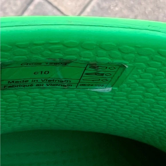 CROCS Green Rain & Snow Boots Waterproof Pull-On - Picture 8 of 9